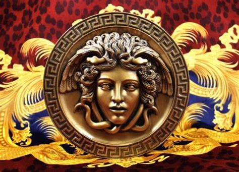 what does versace use the medusa head|why does Versace use medusa.